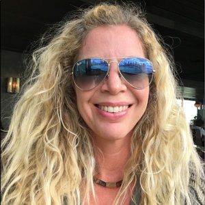 Meet your Posher, Shoshana